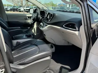Chrysler Pacifica 2023 Touring L 4dr Mini-Van
