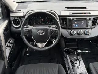 Toyota RAV4 2017 AWD LE 4dr SUV