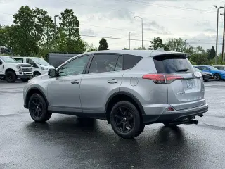 Toyota RAV4 2017 AWD LE 4dr SUV