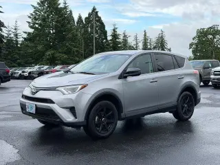 Toyota RAV4 2017 AWD LE 4dr SUV