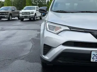 Toyota RAV4 2017 AWD LE 4dr SUV