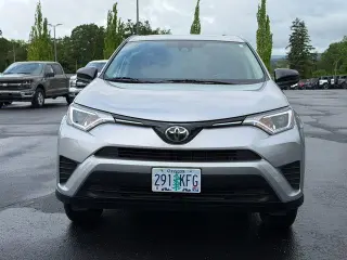 Toyota RAV4 2017 AWD LE 4dr SUV