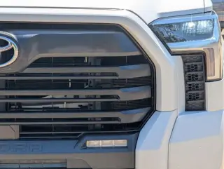 Toyota Tundra 2024 4x4 SR5 4dr Double Cab Pickup SB