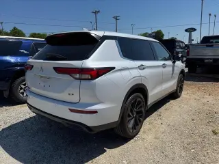 Mitsubishi Outlander 2024 AWD SE 4dr SUV