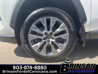 Toyota RAV4 2024 XLE Premium 4dr SUV