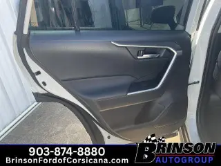 Toyota RAV4 2024 XLE Premium 4dr SUV