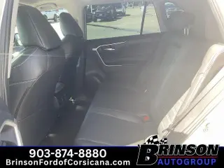 Toyota RAV4 2024 XLE Premium 4dr SUV