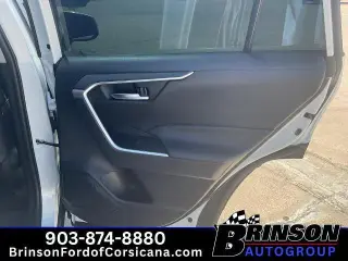 Toyota RAV4 2024 XLE Premium 4dr SUV
