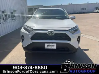 Toyota RAV4 2024 XLE Premium 4dr SUV