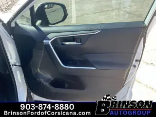 Toyota RAV4 2024 XLE Premium 4dr SUV