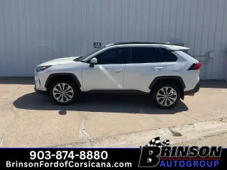Toyota RAV4 2024 XLE Premium 4dr SUV