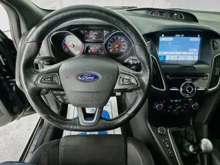 Ford Focus 2017 AWD RS 4p Hatchback