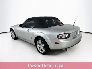 Mazda MX-5 Miata 2007 Sport 2dr Convertible (2L I4 6A)