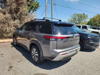 Nissan Pathfinder 2022 AWD SL 4dr SUV