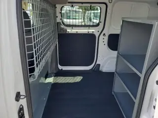 Nissan NV200 2021 SV 4dr Cargo Mini-Van