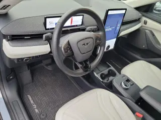 Ford Mustang Mach-E 2024 Premium 4dr SUV