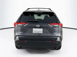 Toyota RAV4 2020 XLE 4dr SUV