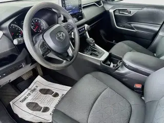 Toyota RAV4 2020 XLE 4dr SUV