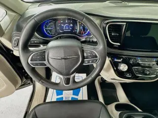 Chrysler Pacifica Plug-In Hybrid 2024 Road Tripper 4dr Mini-Van