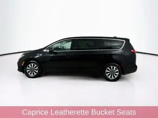 Chrysler Pacifica Plug-In Hybrid 2024 Road Tripper 4dr Mini-Van