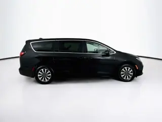 Chrysler Pacifica Plug-In Hybrid 2024 Road Tripper 4dr Mini-Van