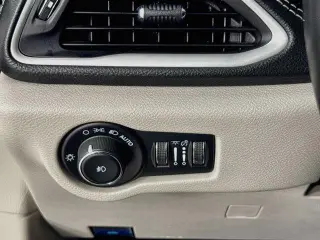 Chrysler Pacifica Plug-In Hybrid 2024 Road Tripper 4dr Mini-Van