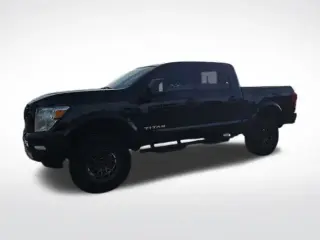 Nissan Titan 2023 4x4 SV 4dr Crew Cab 5.6 ft. SB