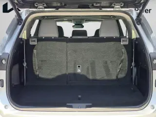 Toyota Highlander Hybrid 2023 4WD XLE 4 puertas SUV
