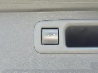 Toyota Highlander Hybrid 2023 4WD XLE 4 puertas SUV