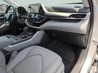 Toyota Highlander Hybrid 2023 4WD XLE 4 puertas SUV