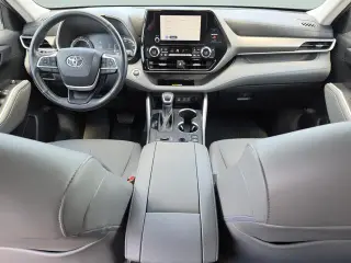 Toyota Highlander Hybrid 2023 4WD XLE 4 puertas SUV