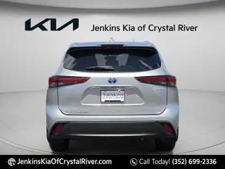 Toyota Highlander Hybrid 2023 4WD XLE 4 puertas SUV