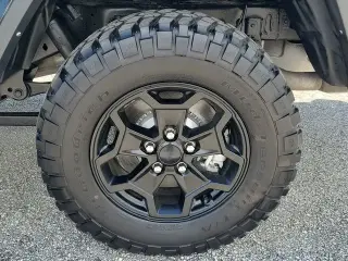 Jeep Gladiator 2023 4x4 Sport 4 puertas Cabina completa 5.0 ft. SB