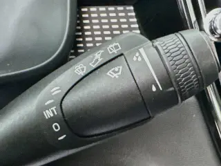 Volvo XC40 Recharge 2021 eAWD Puro Eléctrico P8 4p SUV