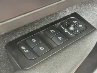 Volvo XC40 Recharge 2021 eAWD Puro Eléctrico P8 4p SUV