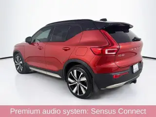 Volvo XC40 Recharge 2021 eAWD Puro Eléctrico P8 4p SUV