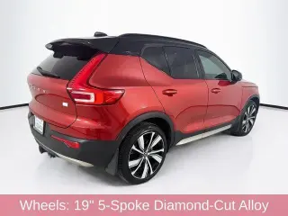 Volvo XC40 Recharge 2021 eAWD Puro Eléctrico P8 4p SUV