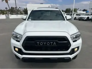 Toyota Tacoma 2016 4x4 SR V6 4dr Double Cab 5.0 ft SB