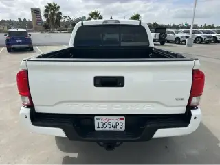 Toyota Tacoma 2016 4x4 SR V6 4dr Double Cab 5.0 ft SB