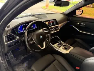Sedán BMW 3 Series 2021 330i 4 puertas