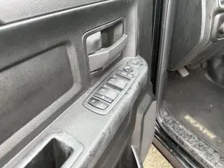 Ram 3500 2024 4x2 Tradesman cabina Crew, 4 puertas, WC de 172.4 in. Chasis DRW