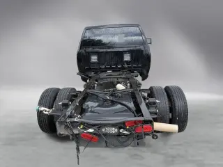 Ram 3500 2024 4x2 Tradesman cabina Crew, 4 puertas, WC de 172.4 in. Chasis DRW