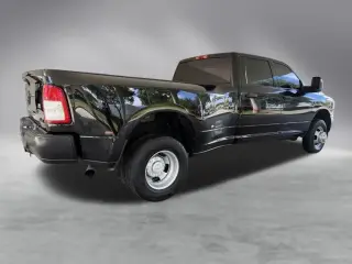 Ram 3500 2023 4x4 Tradesman 4dr Crew Cab 8 ft. LB DRW Pickup