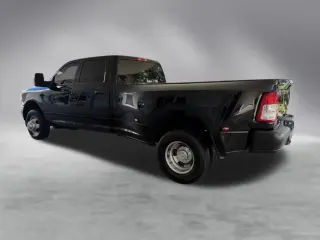 Ram 3500 2023 4x4 Tradesman 4dr Crew Cab 8 ft. LB DRW Pickup