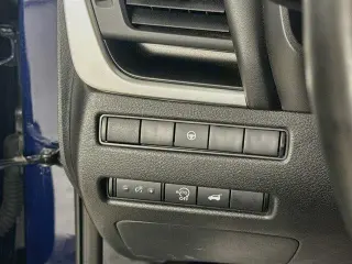 Nissan Rogue 2025 SV 4p Crossover