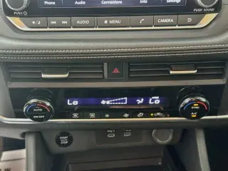 Nissan Rogue 2025 SV 4p Crossover