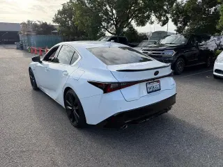 Lexus IS 350 2022 F SPORT 4dr Sedán