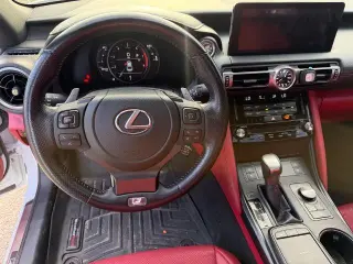 Lexus IS 350 2022 F SPORT 4dr Sedán