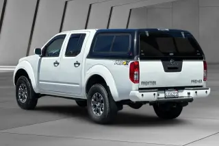 Nissan Frontier 2018 4x4 PRO-4X 4dr Crew Cab 5 ft. SB 6M