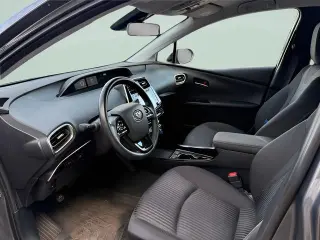 Toyota Prius Prime 2020 LE 4p Hatchback